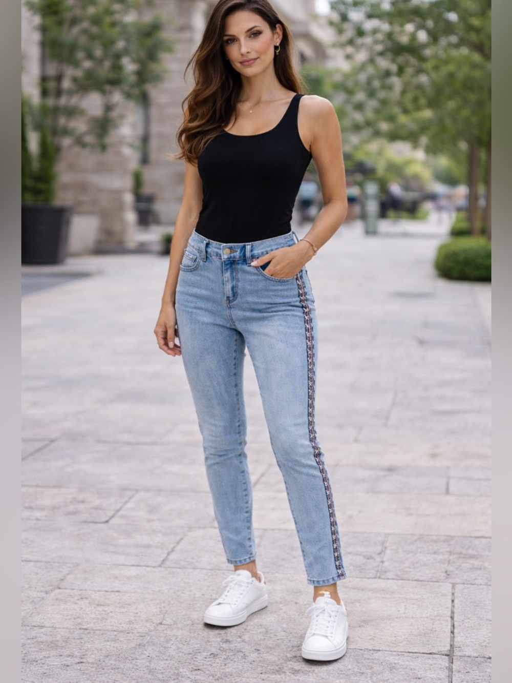 Like new INC fashion basics straight mid rise denim jeans
